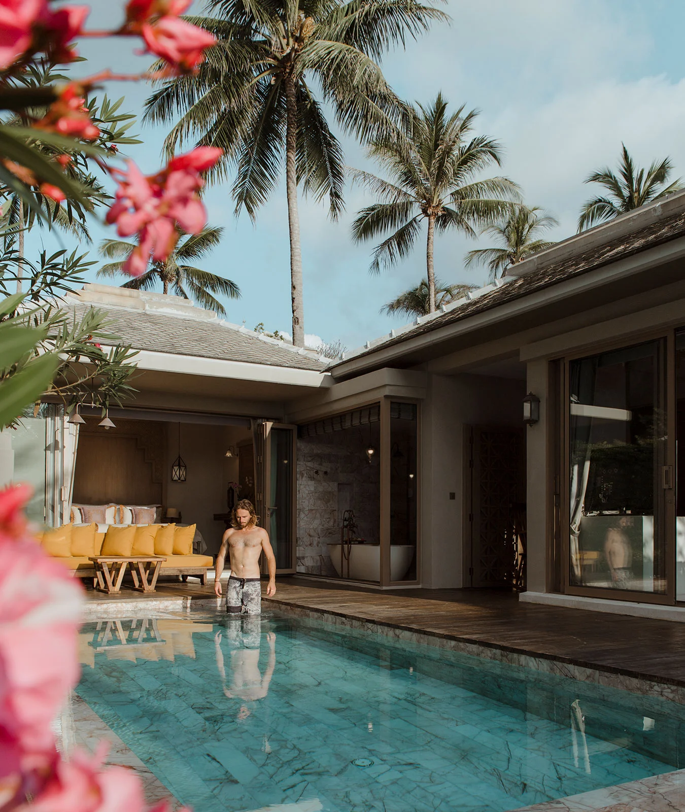 https://www.devasom.com/khaolak/wp-content/uploads/sites/3/2021/09/devasom-khaolak-slide-beach-pool-villa3.jpg